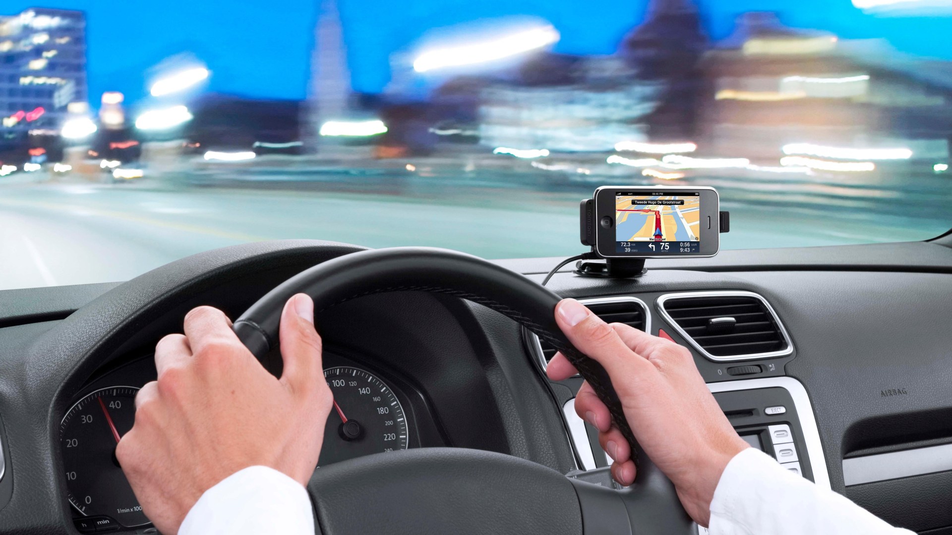 Is it illegal to use your mobile phone as a sat nav? Plus can you be fined for using Waze & Google Maps incorrectly? [Video]