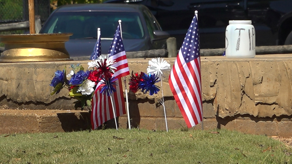 Tuscumbia community honoring workers in celebration of Labor Day [Video]