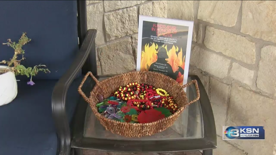 Senior center in Wichita making crafts to honor fallen firefighter [Video]