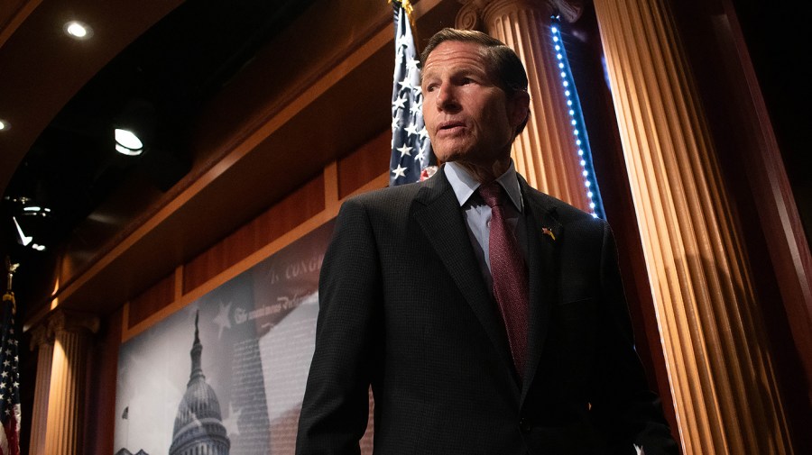 Blumenthal pushing for boundaries on AI to prevent deceptive political media from impacting elections [Video]