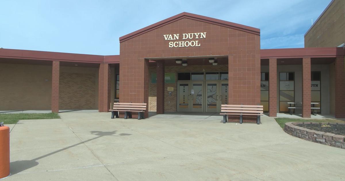 South Vermillion School District changed it’s application requirements to attract more substitute teachers | News [Video]