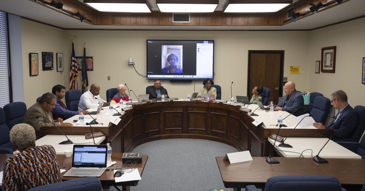 Lynchburg School Board disbands Equity Task Force [Video]