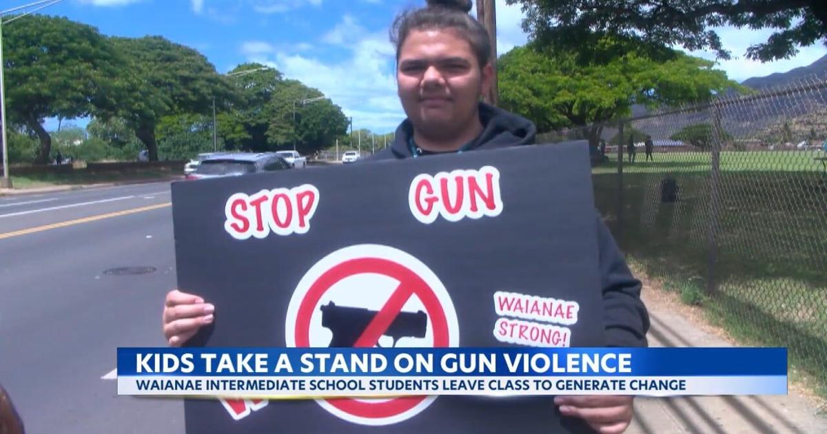 Waianae students, teachers hold sign-waving event, calling for action on gun violence | Video