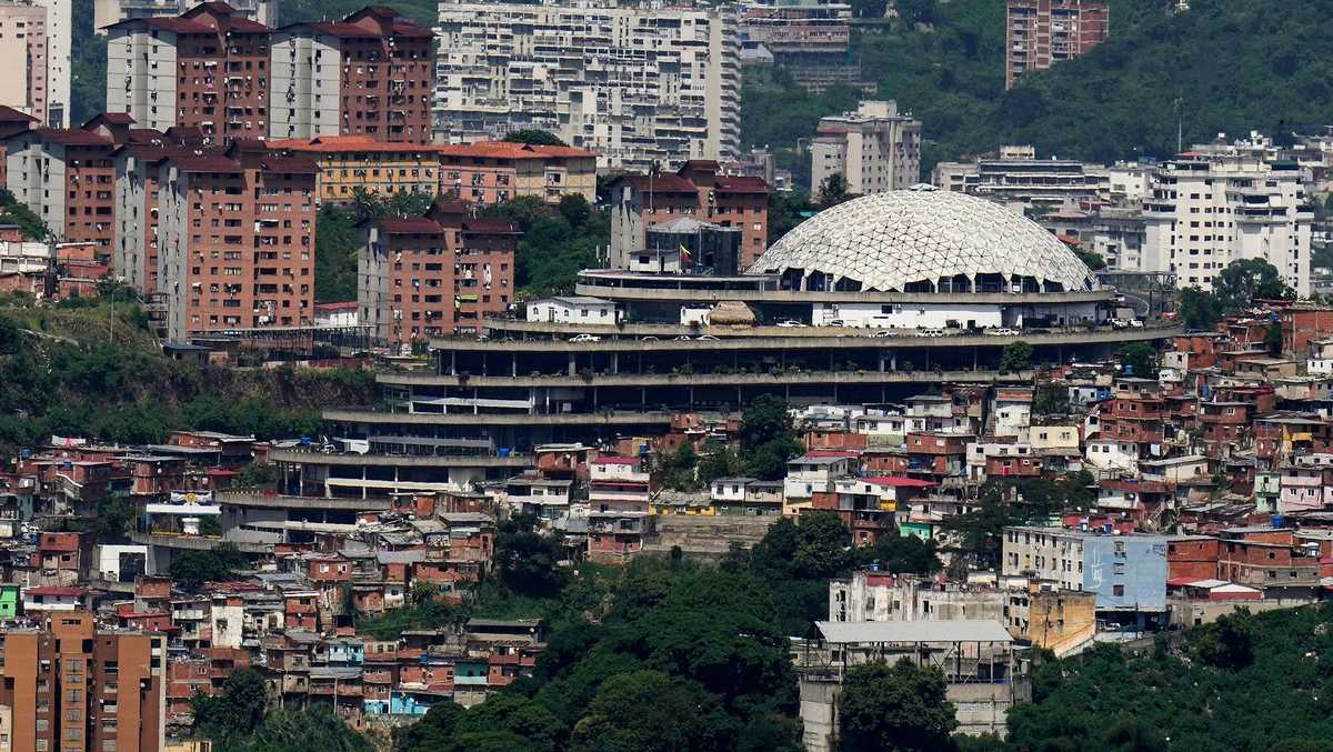 U.S. Navy sailor detained in Venezuela, officials say [Video]