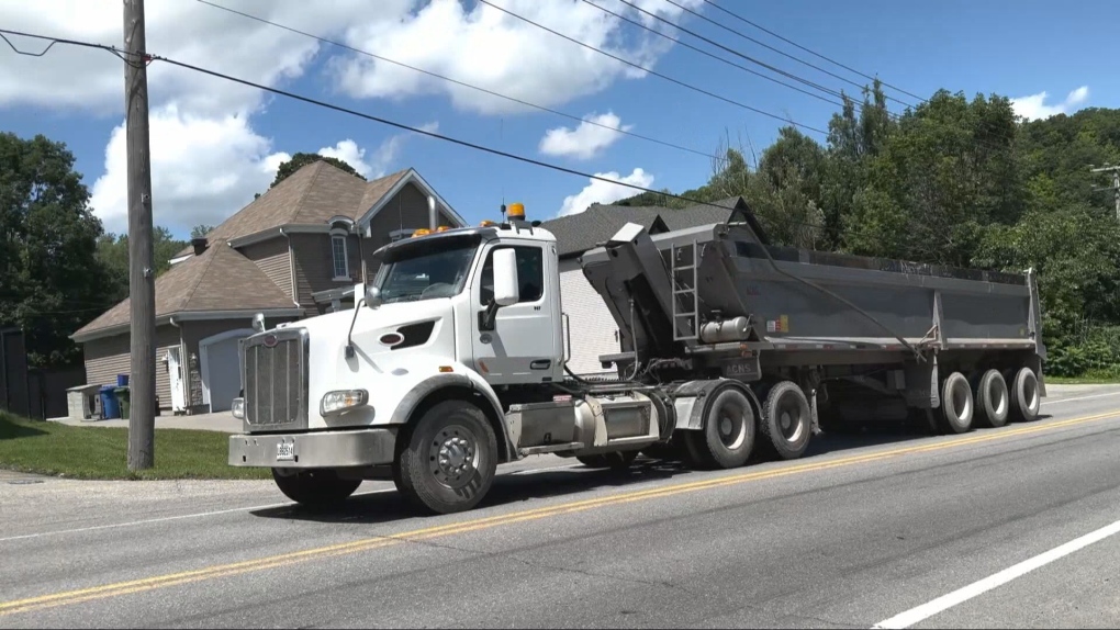 Illegal dumping: Quebec taking soil samples from trucks headed to Kanesatake [Video]