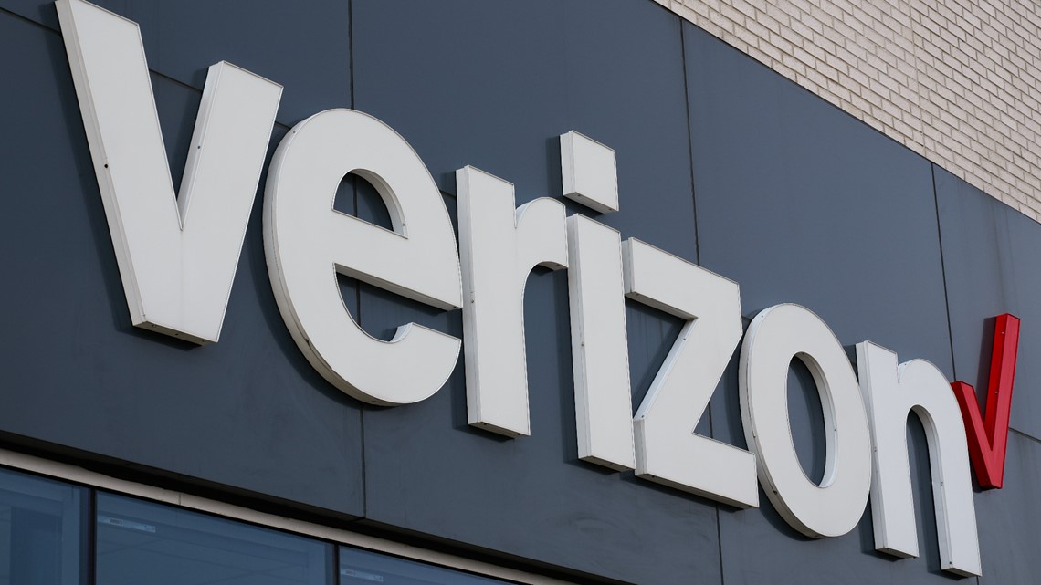 Verizon buying Frontier to strengthen its fiber network [Video]