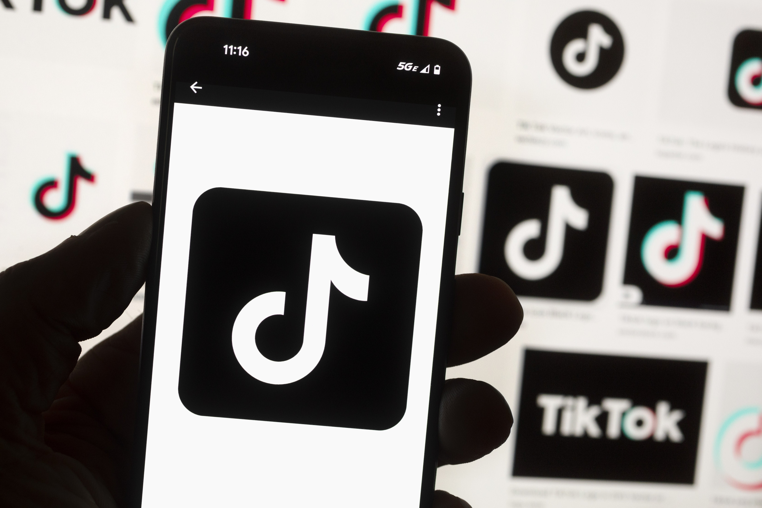 Be Wary of Trending TikTok HacksEspecially Those Like the Chase Bank Glitch | Opinion [Video]