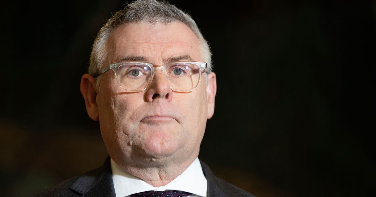 Workplace Relations Minister Murray Watt receives serious threats from people connected to CFMEU [Video]