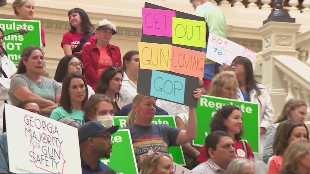 Georgia lawmakers, activists demand special session on gun control after Apalachee shooting [Video]