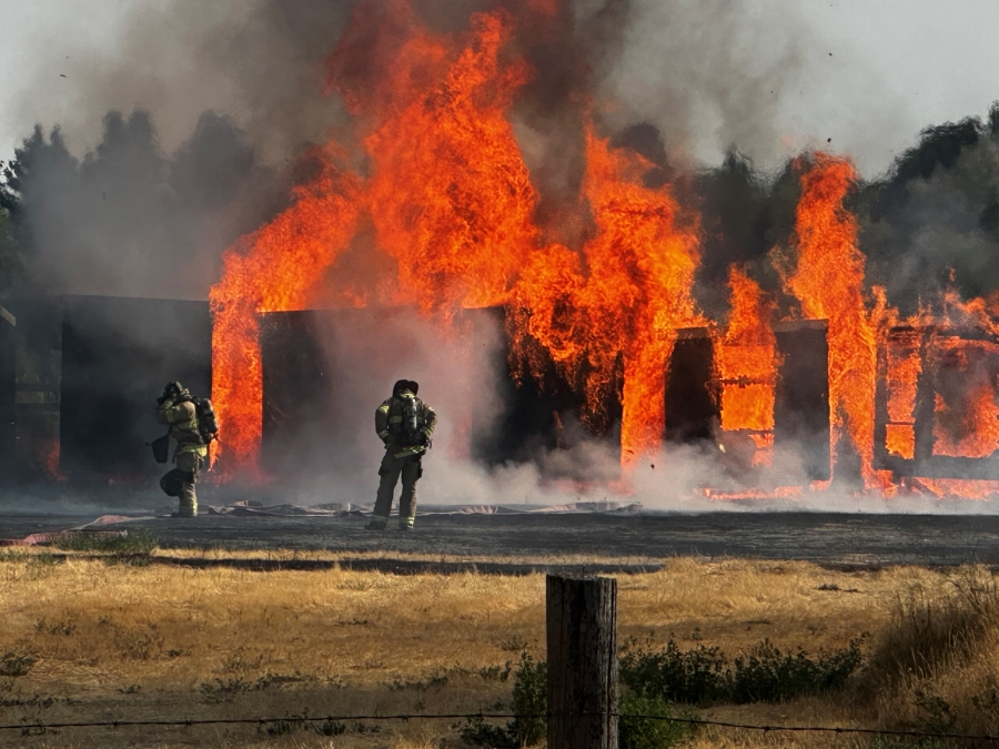 Firework stands incinerate in fire on Bellin Road near Broadway [Video]