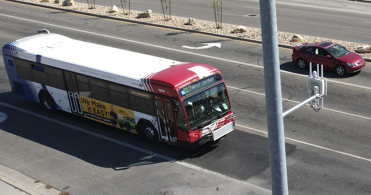 Cars collect data about traffic and road hazards. Should they share it? [Video]