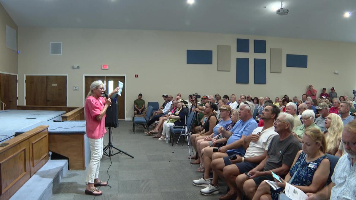 Manatee County residents voice concerns during community flooding and development forum: ‘There’s still water’ [Video]