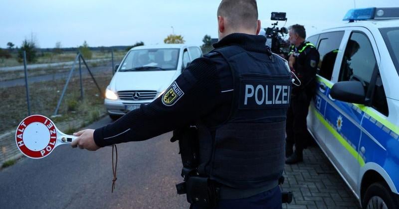 Germany tightens controls at all borders in immigration crackdown | U.S. & World [Video]