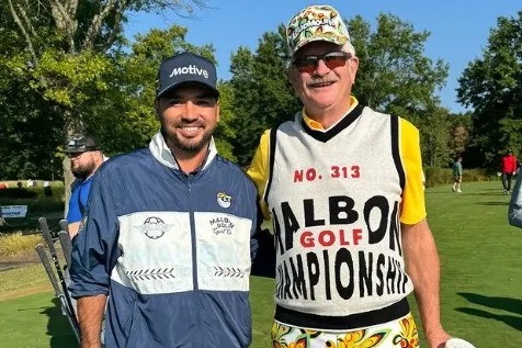 Controversial Jason Day vest which broke unwritten Masters rule sells for five-figures at auction [Video]