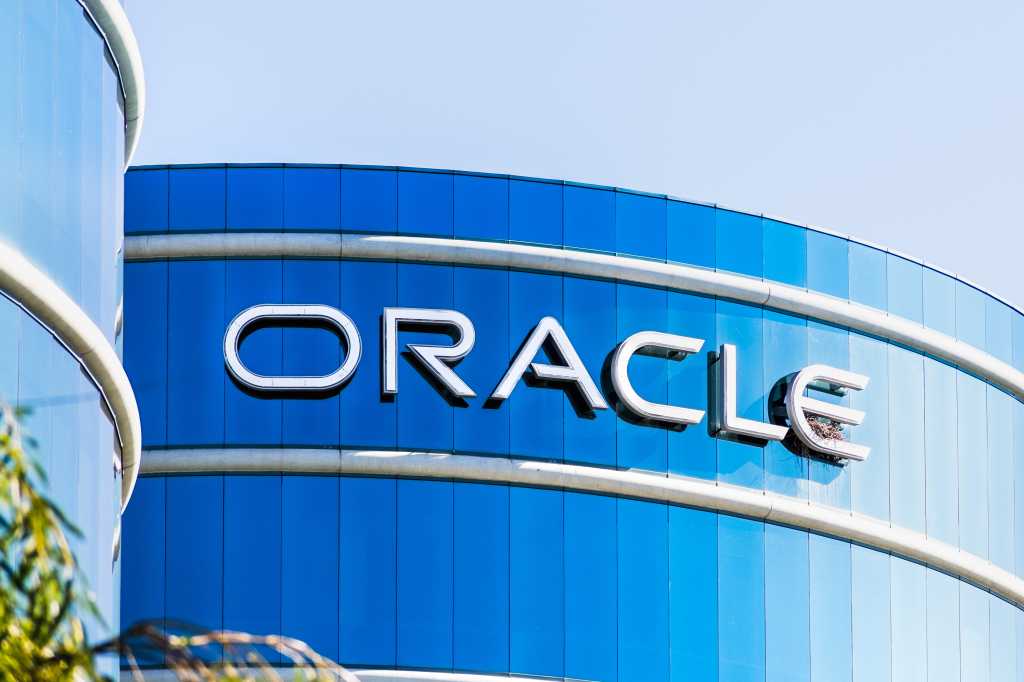 Oracle inks deal with AWS to offer database services [Video]