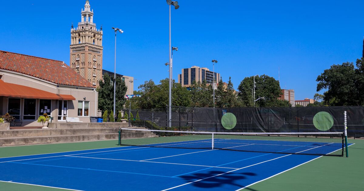 KCMO seeks redevelopment proposals for Country Club Plaza tennis courts [Video]