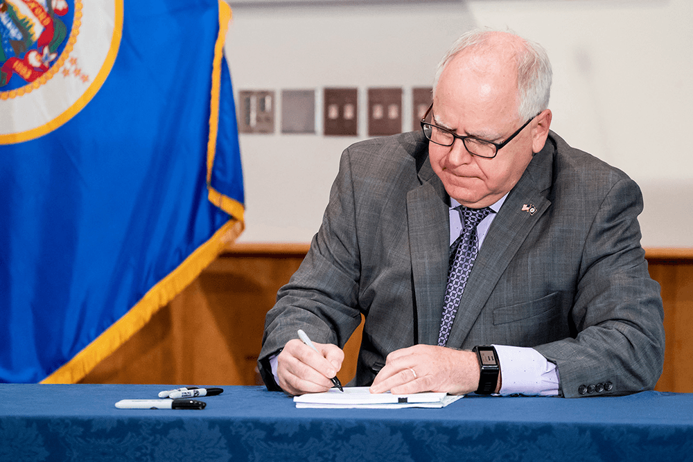 How Tim Walz Worked With Faith and Justice Organizers in Minnesota [Video]