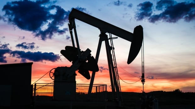 Uncertainty rattles global crude prices, puts spotlight on Alberta oil revenues [Video]