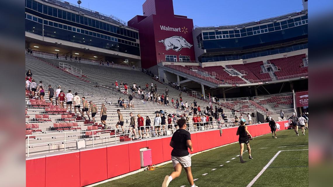 9/11 stair climb held at Razorback stadium remembering 9/11 [Video]