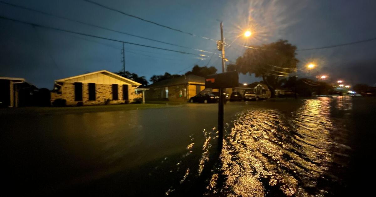 Jefferson Parish in the dark, inundated by Francine | Hurricane Center [Video]