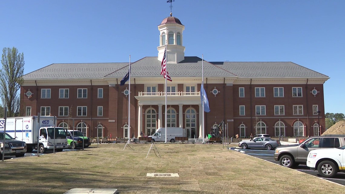 3 of 5 VB mayor candidates attend candidate forum [Video]