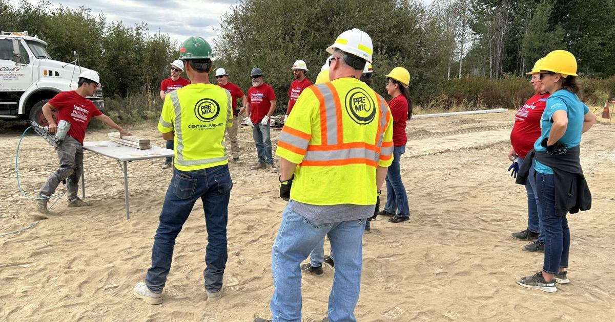 Veterans and volunteers unite in Deer Park for Habitat for Humanity build event | News [Video]