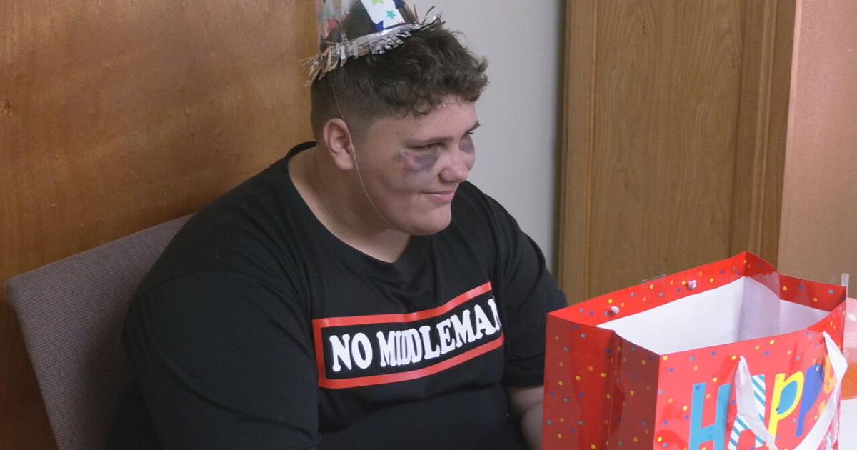 Local music group throws early birthday party for 12-year-old beaten on JCPS bus | Education [Video]