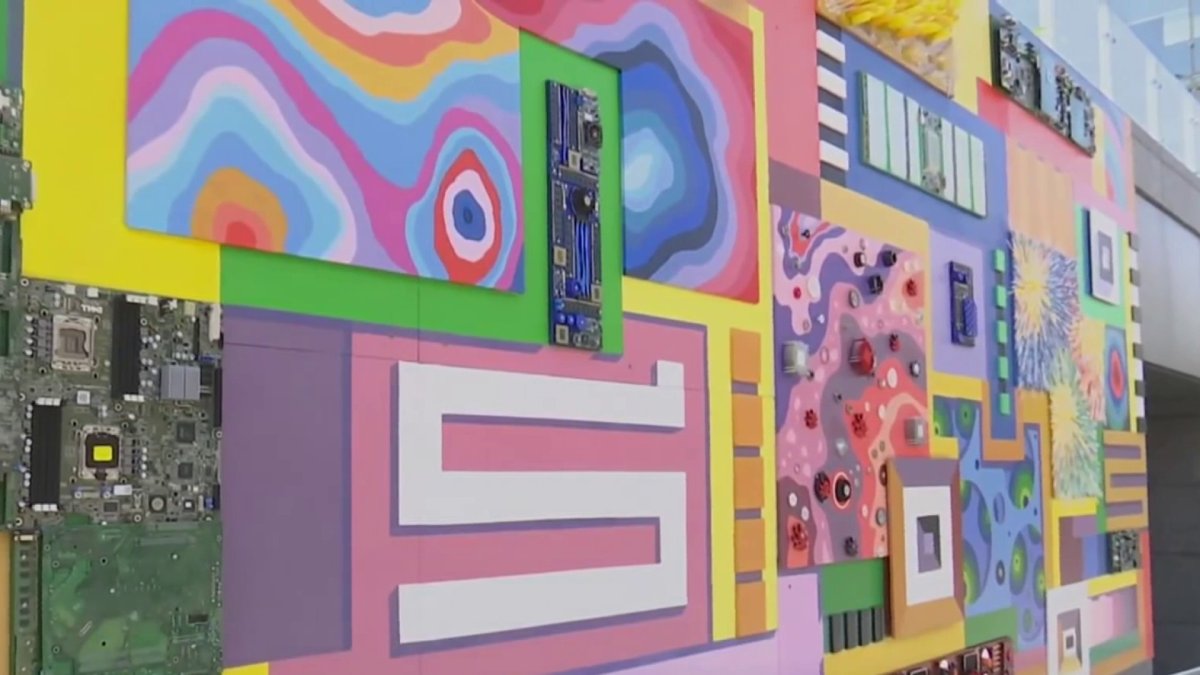 Gateway Community College students unveil large-scale murals in New Haven  NBC Connecticut [Video]