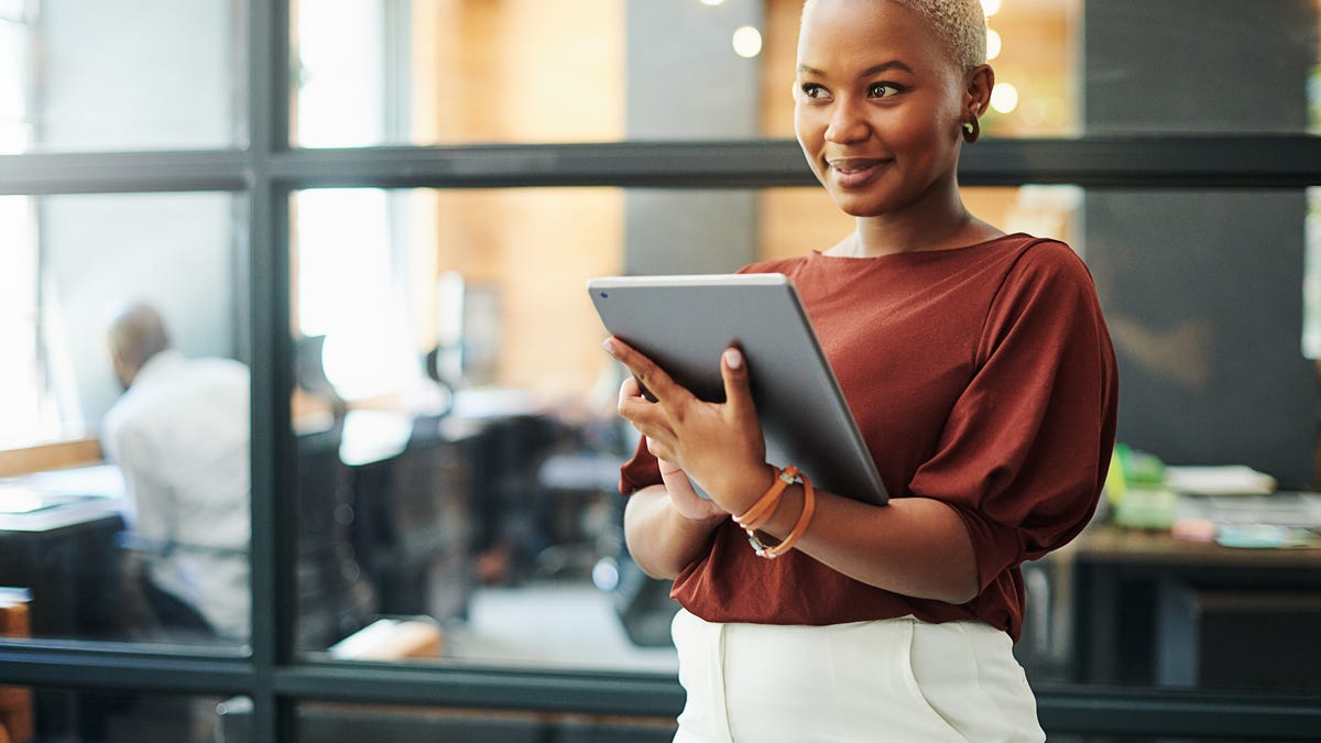 A New Study Reveals Impact of Financial Stress on Black Women [Video]