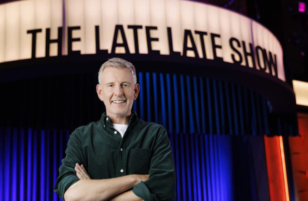 Late Late Show host Patrick Kielty reveals he feared he gave Pope Francis shingles [Video]