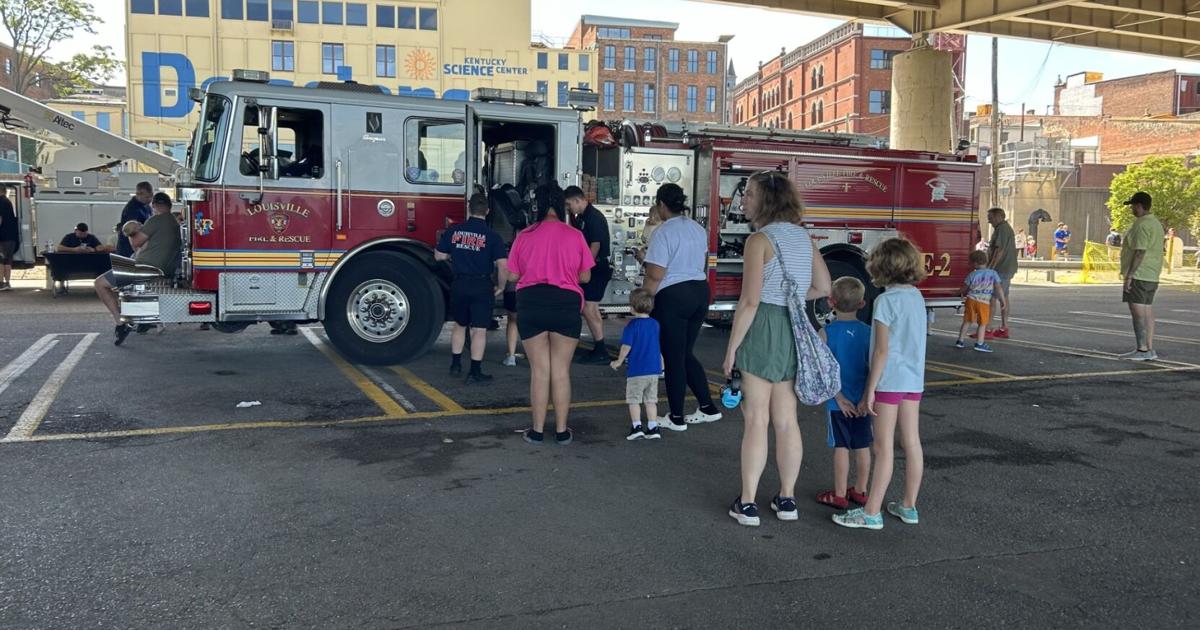 Kids learn about their favorite vehicles during ‘Touch-A-Truck’ at Kentucky Science Center | News from WDRB [Video]