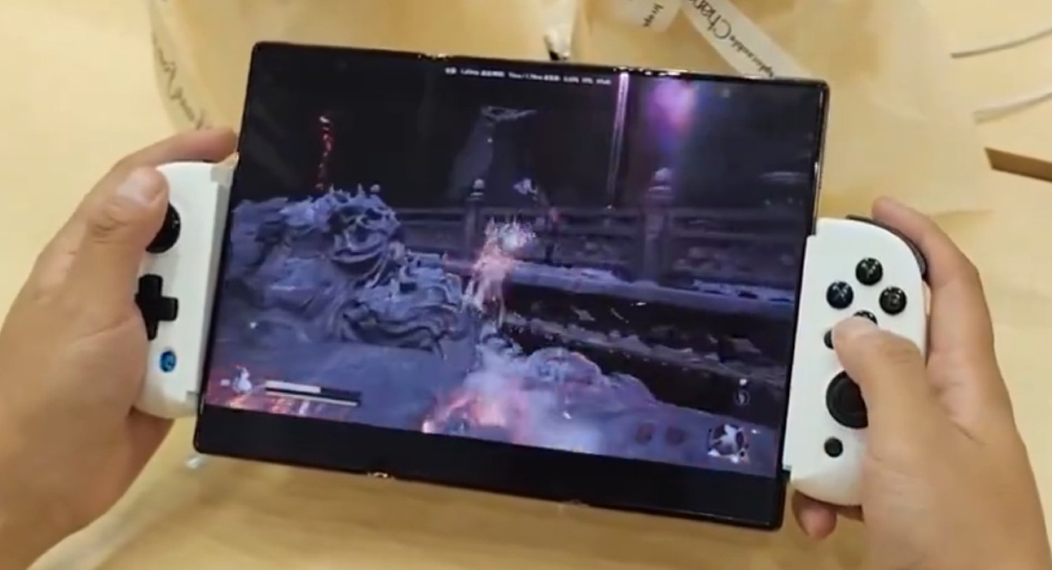 Wukong played on Huawei’s new Mate XT Ultimate Design tri-fold smarpthone [Video]