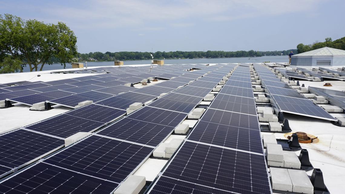 East Grand Rapids installs solar panels on city buildings [Video]