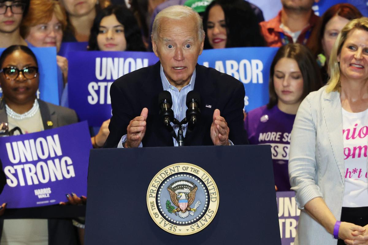 Auto Workers for Trump leader says thousands poised to break from Dems over green policies, job-killing regs [Video]