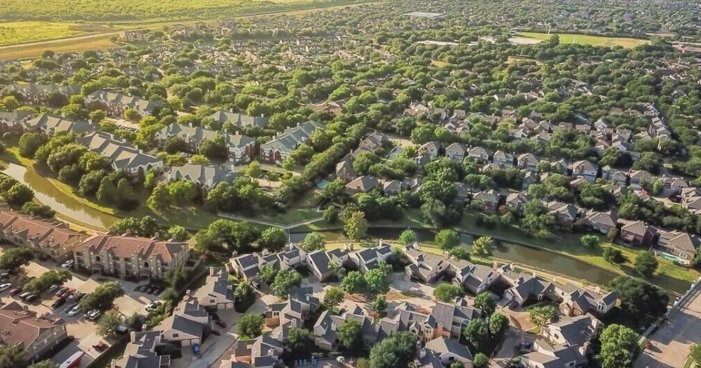 Dallas home prices return to pre-pandemic levels as inventory skyrockets: What it means for buyers [Video]