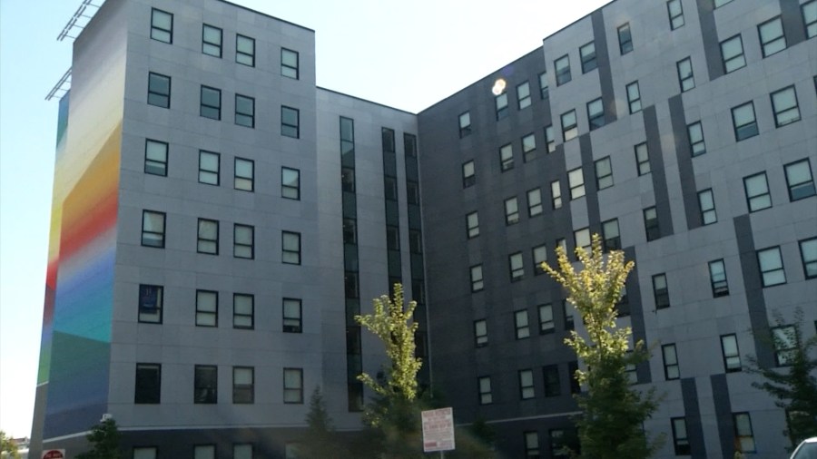 Tenants of Buffalos 201 Ellicott development speak on poor living conditions [Video]