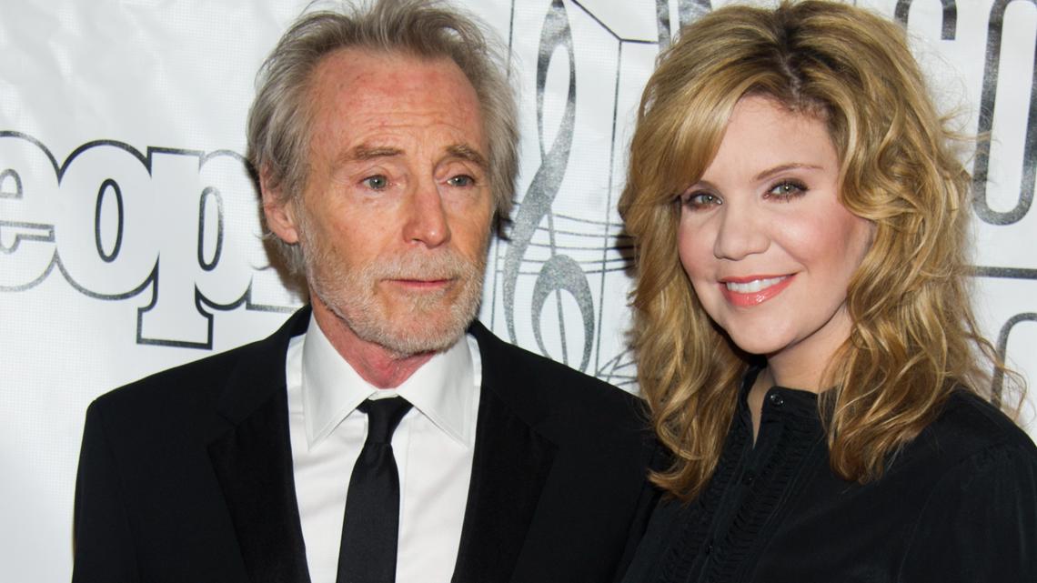 JD Souther, who co-wrote some of the Eagles biggest hits, dies [Video]