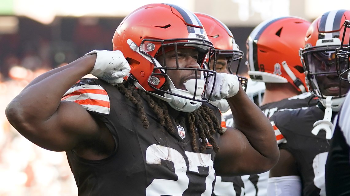 AP: Former Browns RB Kareem Hunt joining Chiefs’ practice squad [Video]