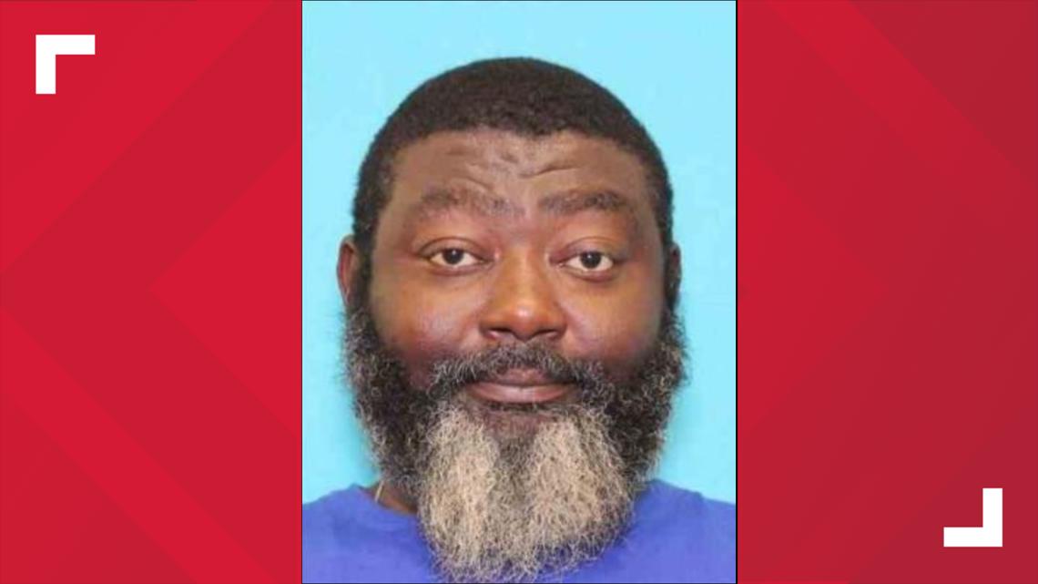 Wilburt Ray Davis, Midland murder suspect, still on the run [Video]