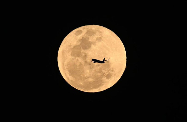 The Supermoon dazzled the world last night  TheJournal.ie [Video]