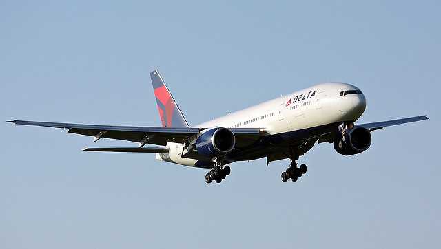 FAA investigating after Delta passengers report bleeding ears and noses [Video]