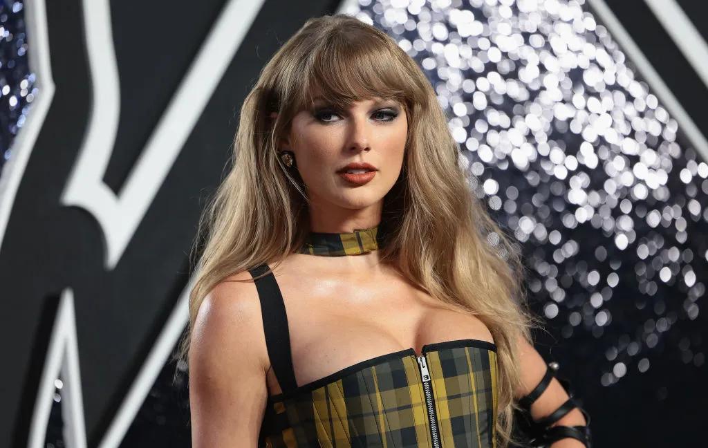 Taylor Swift Feels The Wrath of Donald Trump on Truth Social [Video]