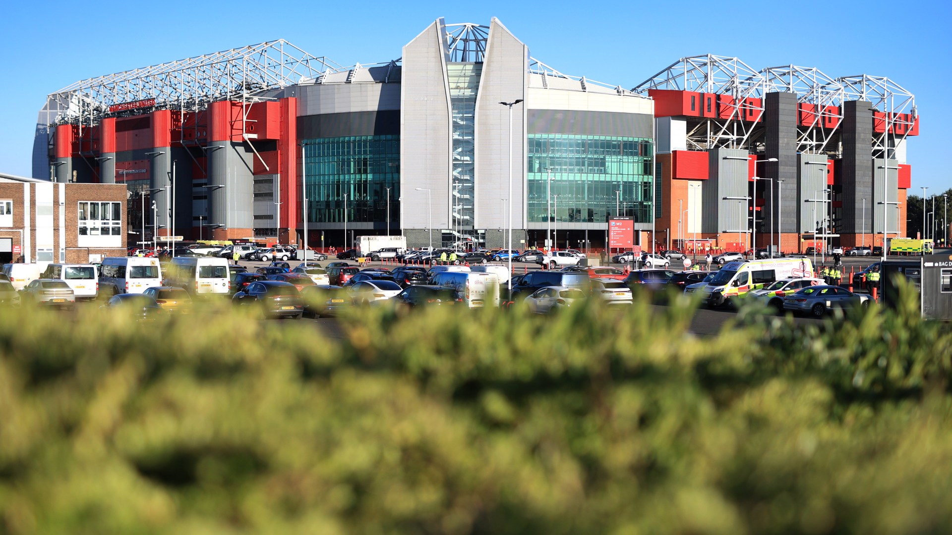 Man Utd appoint group who designed Wembley Stadium and incredible World Cup arena to develop Old Trafford masterplan [Video]