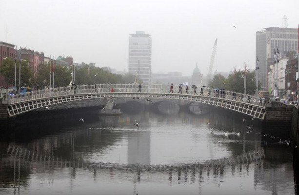 Summery spell set to end with rain and temperatures as low as 7 degrees expected this weekend [Video]