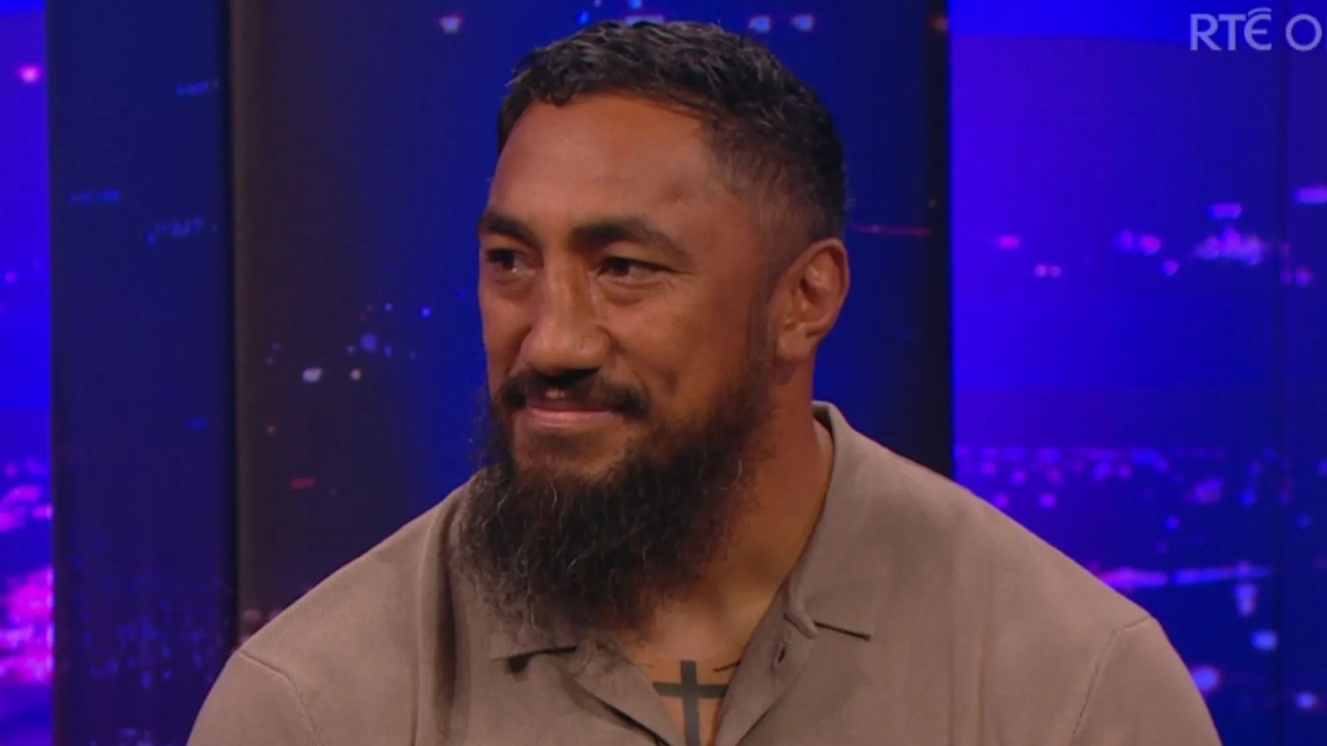 RTE viewers ‘love listening’ to Bundee Aki as Ireland’s ‘gentle giant’ opens up on being Irish citizen on Late Late Show [Video]