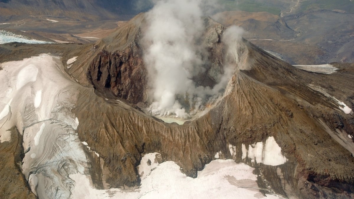 NASA ventured into the Valley of 10,000 Smokes, a forbidding land [Video]