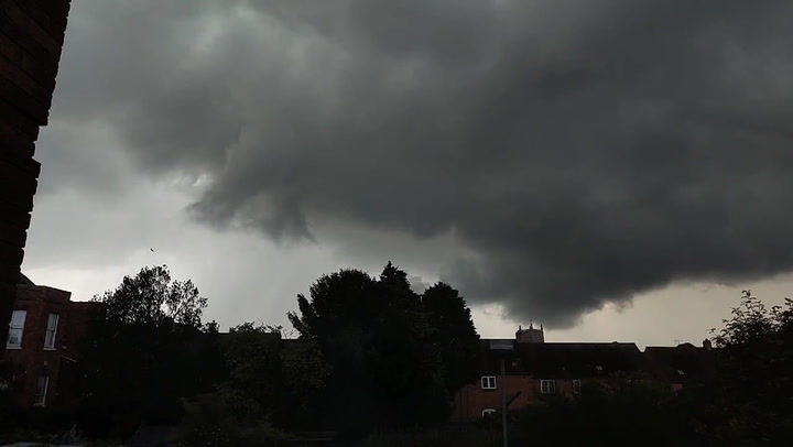 Watch: Dramatic tornado sweeps through Gloucestershire town | News [Video]