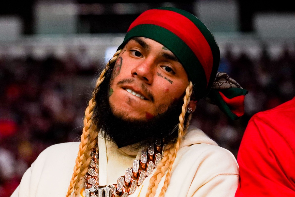 Tekashi 6ix9ine sued by ex-girlfriend for revenge porn allegations [Video]