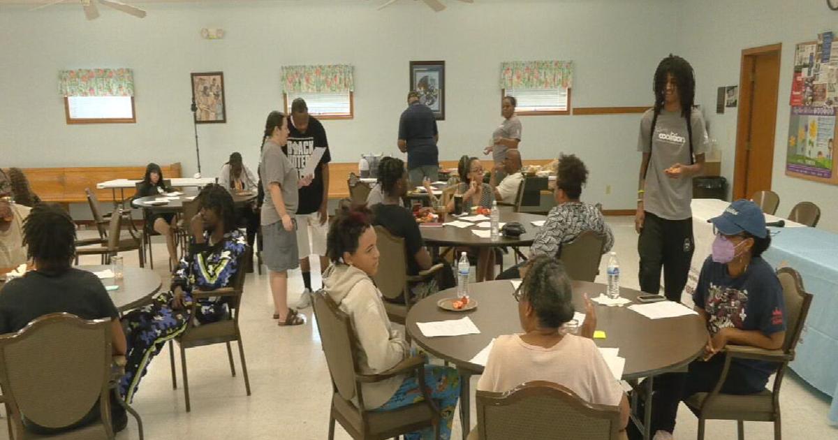 Leaders in west Louisville hold anti-violence meeting focused on community organizing | News from WDRB [Video]