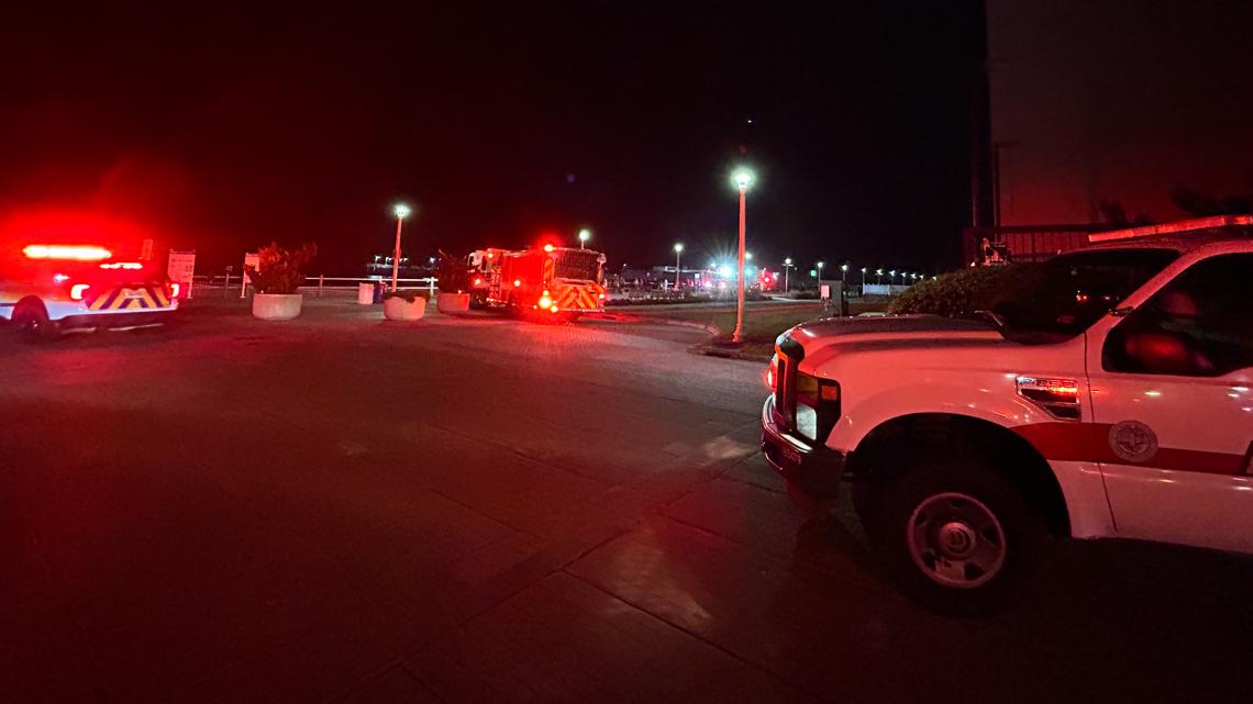 Virginia Beach pulls one from the water, searching for two other people missing in the ocean [Video]